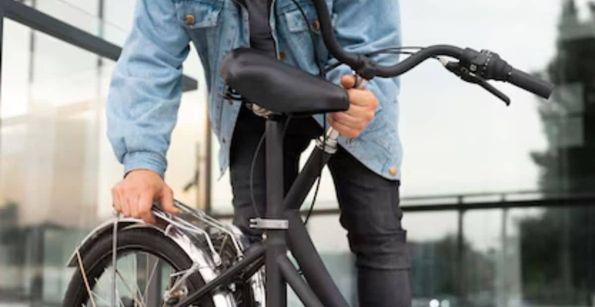 Can You Put a Kickstand on a Carbon Bike