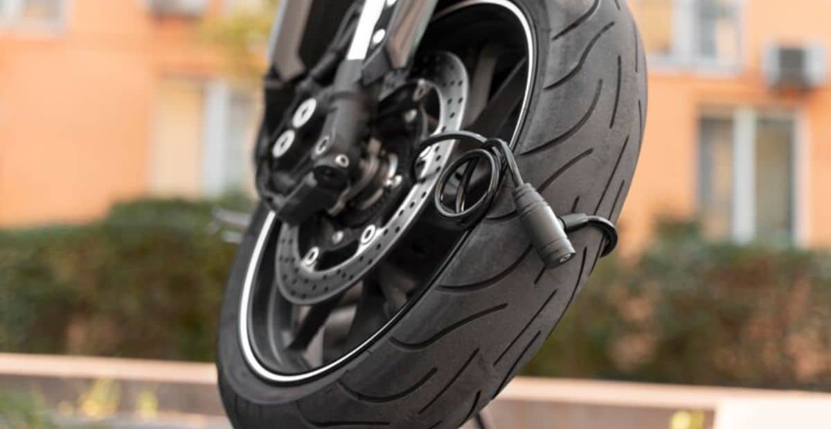 Motorcycle Wobble in Turns