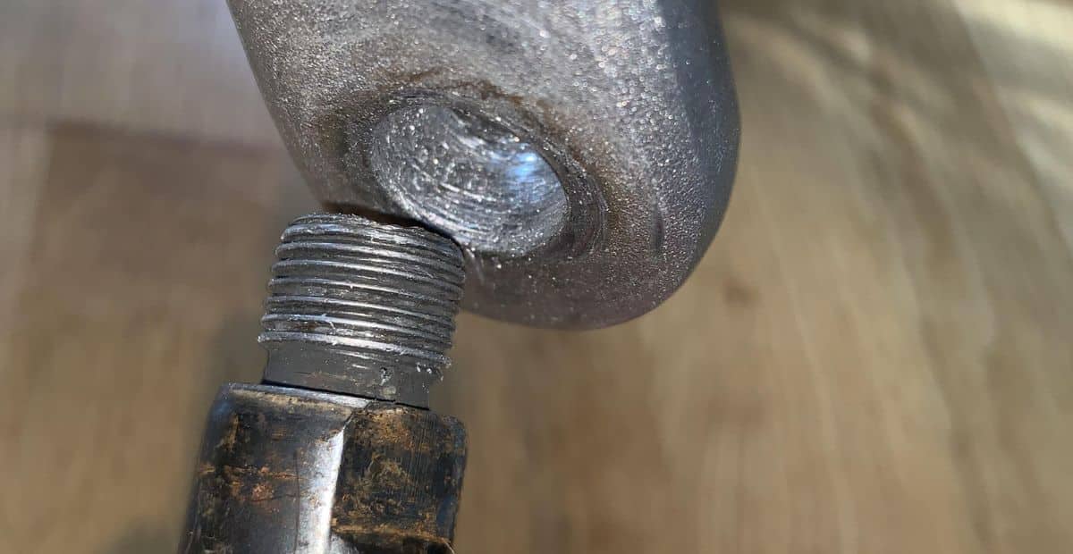 How to Fix a Bike Pedal That Fell off (1)