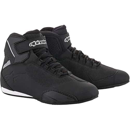 Best Motorcycle Shoes for Flat Footed People