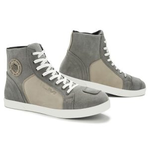 Best Shoes for Motorcycle Riding Women