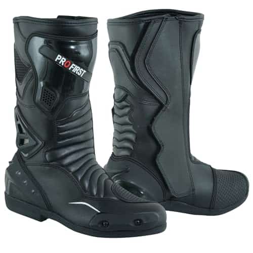 Best Womens Motorcycle Shoes for a Cruiser