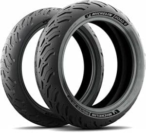 Best Motorcycle Tyres for Fast Road Riding