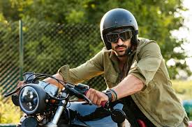 How to Wear Glasses with a Motorcycle Helmet