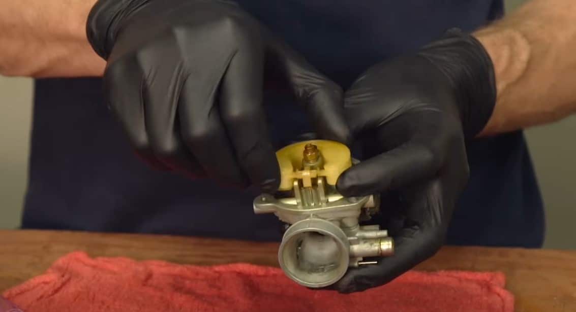 How to Clean a Motorcycle Carburetor